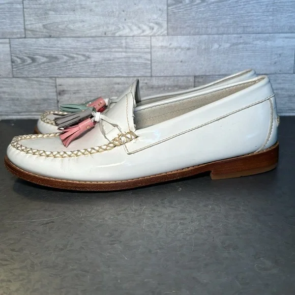 G.H. Bass & Co. White Handcrafted Patent Leather Weejuns withTassels Women’s 7.5 - Picture 4 of 12